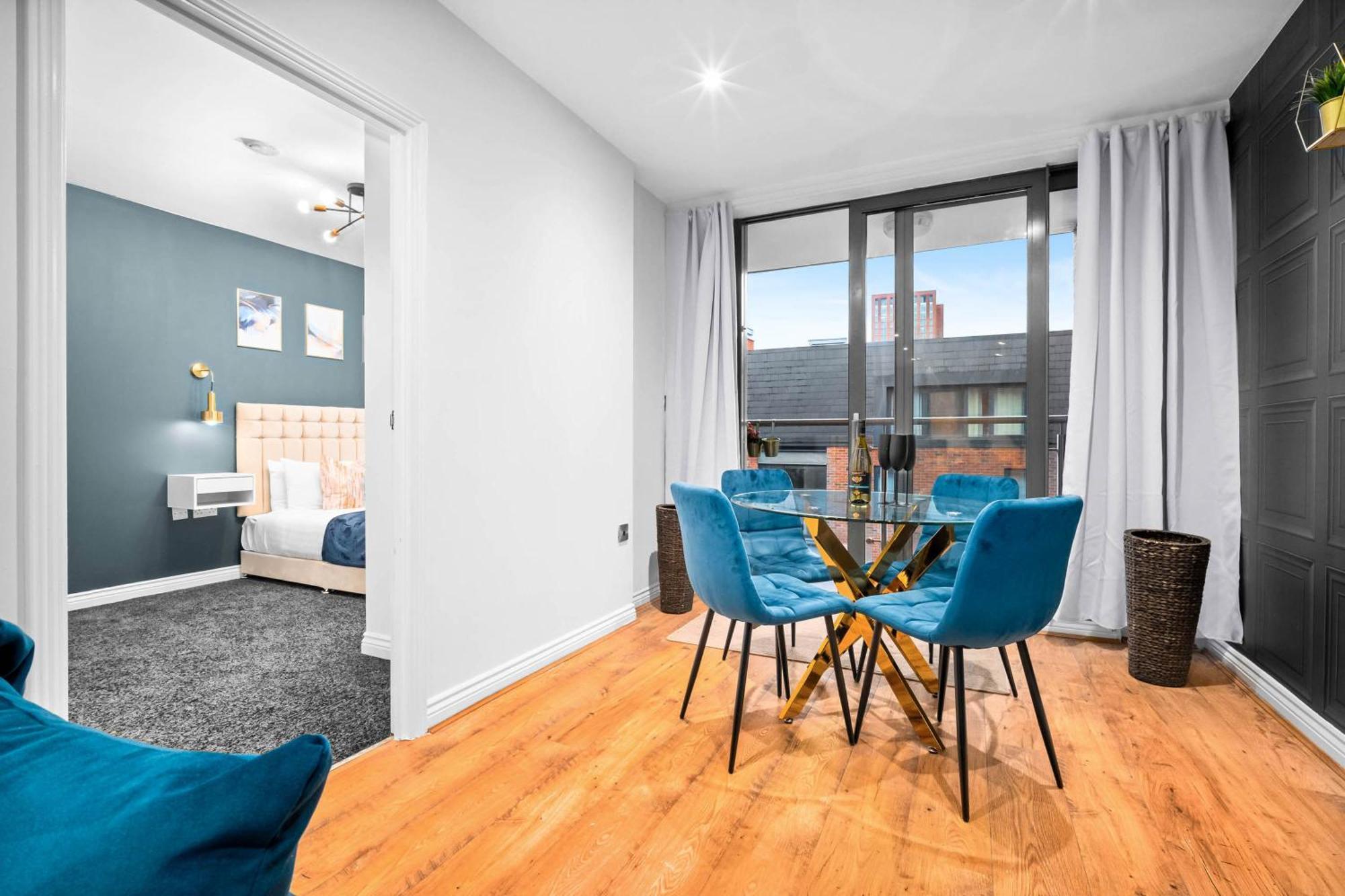 Luxury Two Bedroom Apartment - City Ceentre - Balcony - Jq - Netflix & Wifi - 11B 버밍엄 외부 사진